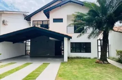 Casa à venda por R$  2.900.000,00 em Alphaville, Santana de Parnaíba-SP