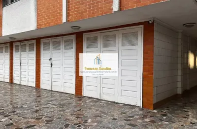 Apartamento na ponta da praia, 2 dormitórios, 2 banheiros, garagem fechada