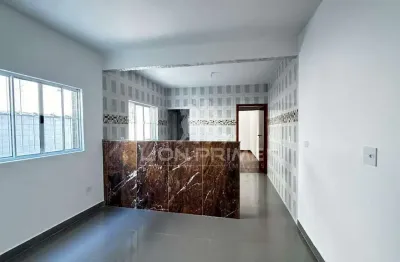 Oportunidade, sobreposta baixa à venda de 2 quartos, 1 suíte no bairro castelo