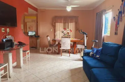 Oportunidade, casa à venda de 3 quartos, 2 suítes no bairro centro