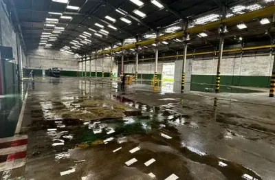 Galpão com 4500 m2 com area construída e 10.000 de terreno com guarita