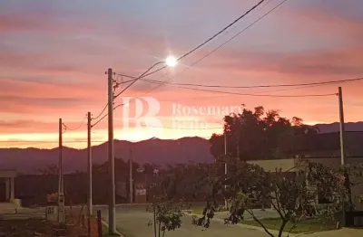 Sobrado de condomínio com 3 quartos, bairro dos guedes, tremembé - r$ 1.2 mi, cod: 1583