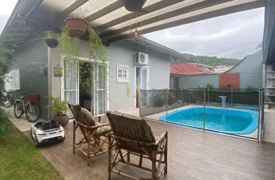 Casa com 4 quartos à venda no Bom Retiro, Joinville 