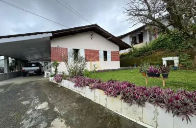 Casa com 6 quartos à venda no Iririú, Joinville 