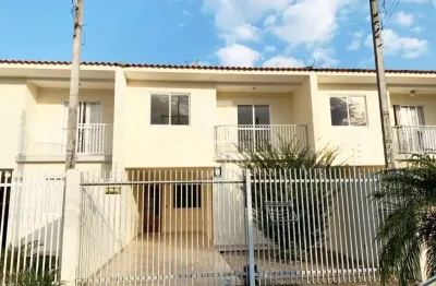 Casa com 3 quartos para alugar na rua porto alegre, 204, ouro fino, são josé dos pinhais por r$ 2.500