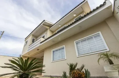 Casa com 3 quartos à venda na beija-flor, 278, aviação, são josé dos pinhais por r$ 985.000