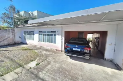 Casa com 3 quartos à venda na avenida florianópolis, 1414, cajuru, curitiba por r$ 500.000