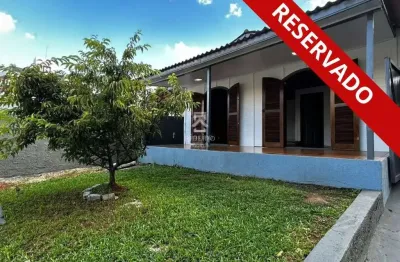Casa com 2 quartos para alugar na rua capitão tobias pereira da cruz, 786, carioca, são josé dos pinhais por r$ 2.400