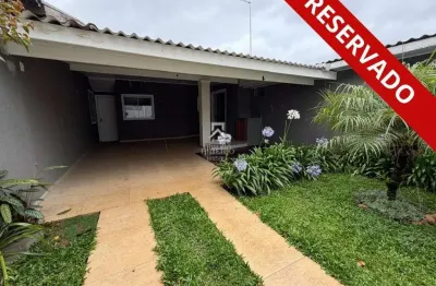 Casa com 2 quartos para alugar na Rua Vitório Marenda, 183, Afonso Pena, São José dos Pinhais por R$ 2.500