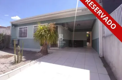 Casa com 2 quartos para alugar na Rua Olívio Tozzo, 1006, São Marcos, São José dos Pinhais por R$ 2.300