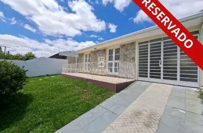 Casa com 3 quartos à venda na Avenida José Gulin, 432, Bacacheri, Curitiba por R$ 860.000