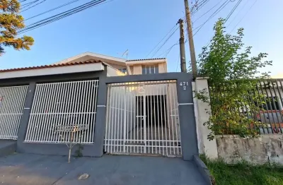 Casa com 3 quartos para alugar na Rua Líbero Sant'Ana Nunes, 471, Xaxim, Curitiba por R$ 3.200