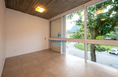 Casa (sobrado) para venda, 4 suite(s), 2 vaga(s), 388 m²