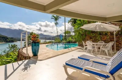 Casa para Venda no bairro Praia Vermelha do Sul, Ubatuba 2 dorm, 2 suíte, 5 vagas, 2440 m