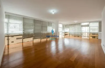 Apartamento (apartamento padrão) para venda, 3 dorm(s) sendo 1 suite(s), 2 vaga(s), 240 m²