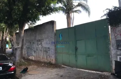 Terreno à venda em Caxingui, São Paulo 