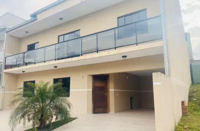 Casa com 3 quartos para alugar na Rua Maiorca, 104, Santa Terezinha, Colombo