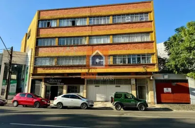 Apartamento com 3 quartos para alugar na Avenida Doutor Vicente Machado, 940, Centro, Ponta Grossa