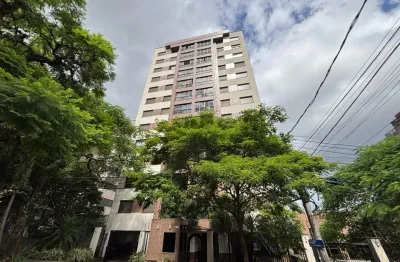 O Refúgio Perfeito no Coração do Petrópolis: Conforto, Privacidade e Localização Privilegiada