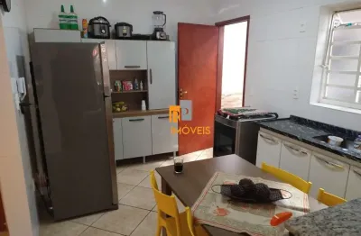 Casa com 3 quartos à venda na caetano cariani, 1281, parque união, bauru por r$ 305.000