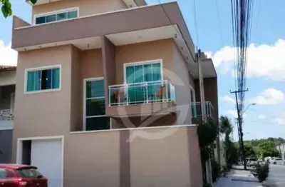 Casa triplex de 186m² com 3 suítes, projeto arquitetônico na maraponga por apenas 630.000.