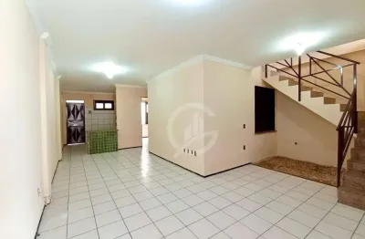 Vendo linda casa duplex na maraponga melhor localização, 4 quartos, 3 banheiros, 2 vagas, por apenas 649.900.