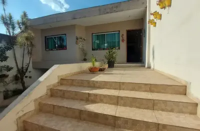 Casa à venda com 287m² 3 quartos 3 banheiros e 14 vagas vila matilde
