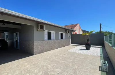 Casa com 3 quartos à venda na Rua 19 de Dezembro, Riviera, Matinhos