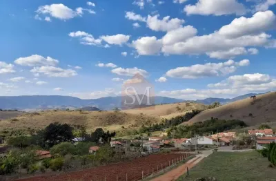 Casa à venda em itamonte-mg: 2 quartos, 1 suíte, 160m² de área construída em terreno de 2000m² no bairro itamonte