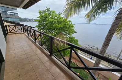 Casa duplex à venda na praia da bandeira, rio de janeiro-rj: 5 quartos, 2 suítes, 2 salas, 4 banheiros, 3 vagas de garagem, 214m². vista linda para o mar!