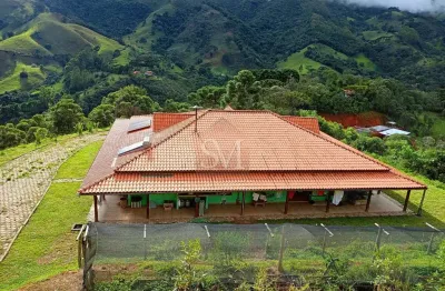 Sítio itamonte-mg: casa com 3 quartos, suíte, varanda com vista para vale!