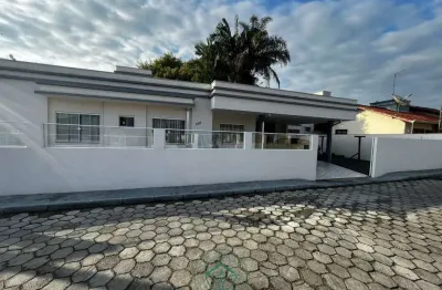 Casa com 3 quartos à venda no santo antônio, balneário piçarras , 106 m2 por r$ 690.000