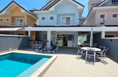 Casa de Luxo no Recreio dos Bandeirantes: Triplex 5 Quartos, 4 Suítes, 230m², Piscina e Área Gourmet - Venda!