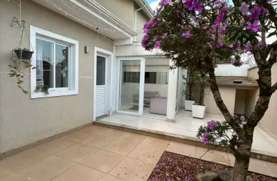 Casa em condominio mobiliada com  4 quartos e 3 vagas-santa felicidade