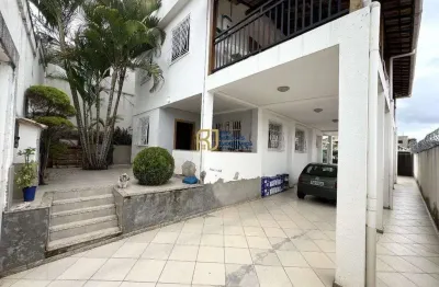 Casa colonial à venda - 3 quartos 1 suíte - 2 salas - varanda com vista - canaã