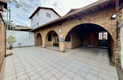 Casa lote 360m² à venda - 6 quartos 3 com suítes - 3 salas - 4 vagas - planalto