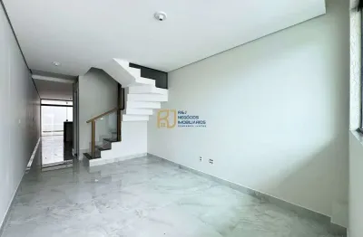 Casa geminada à venda - 2 quartos sendo 1 suíte - 2 vagas - 100m² - candelária