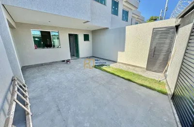Casa geminada à venda - 3 quartos sendo 1 suíte - 2 vagas - 130m² - candelária