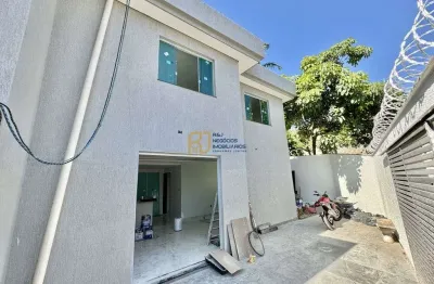 Casa geminada à venda - 3 quartos sendo 1 suíte - 2 vagas - 150m² - candelária
