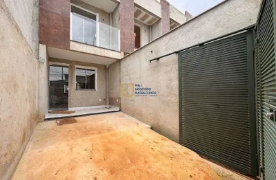 Casa Geminada à Venda - 2 Suítes 1 Com Varanda - 2 Vagas - 130m² - Candelária