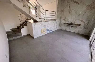 Casa Geminada à Venda - 3 Quartos sendo 1 Suíte - 1 Vaga - 142m² - Letícia BH