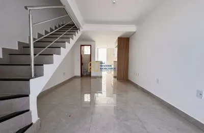 Casa geminada à venda - 2 suítes - 1 vaga - 88m² - área externa - piratininga bh