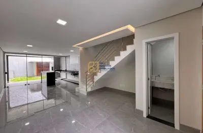 Casa geminada à venda - 3 quartos sendo 1 suíte - 3 vagas - 202m² - santa amélia