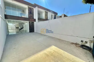 Casa Geminada à Venda - 3 Quartos sendo 1 Suíte - 4 Vagas - Bairro Santa Mônica