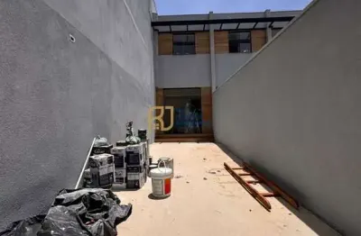 Casa geminada à venda - 2 suítes - 1 vaga - 3 banheiros - 100m²- santa mônica bh