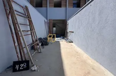 Casa geminada à venda - 2 suítes - 1 vaga - 3 banheiros - 100m²- santa mônica bh
