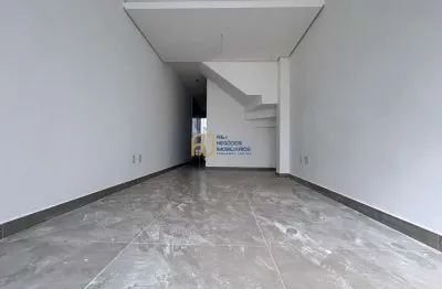 Casa geminada à venda - 2 suítes - 2 vagas - 110m² - rio branco bh