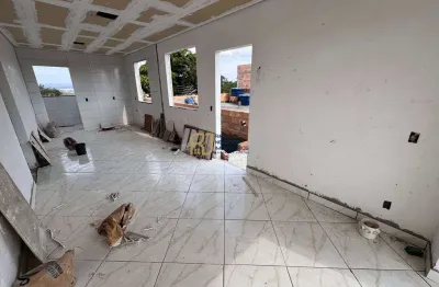 Casa geminada à venda - 3 quartos 1 com suíte - 2 vagas - sala ampla - gávea ii