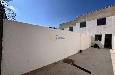 Casa geminada à venda - 120m² - 2 quartos - 2 vagas - banheiros - jardim leblon
