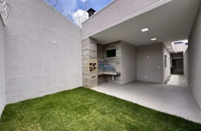 Casa linear à venda - 3 quartos 1 com suíte - 2 vagas -espaço gourmet - céu azul